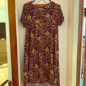 Lularoe leggings material Carly size small